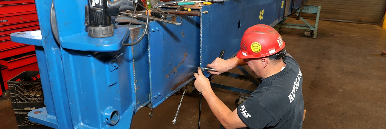 BoomTruckMaintenanceInspection ALT offers a 14-point boom truck inspection