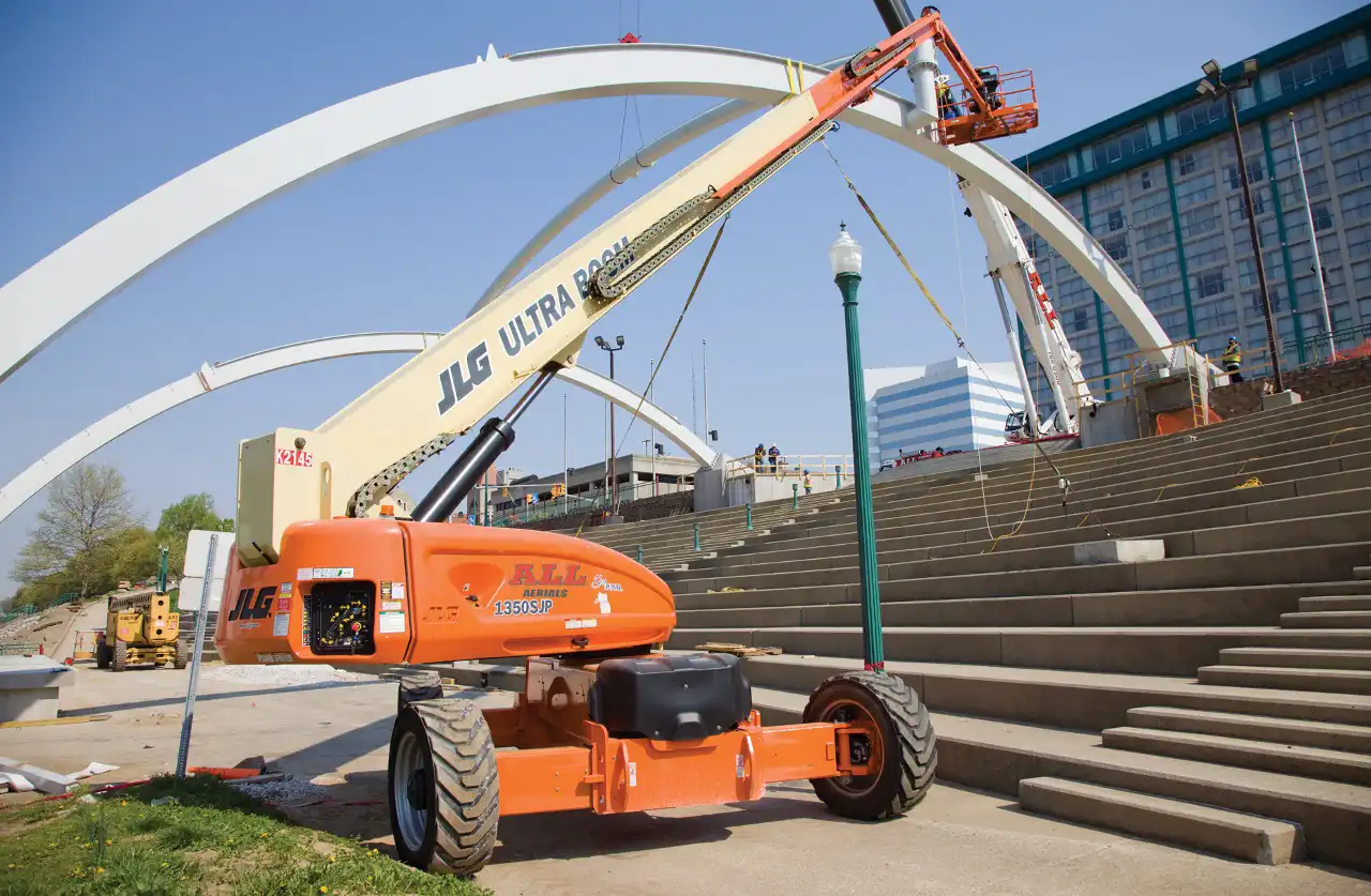 All aerials and boom trucks construction rental