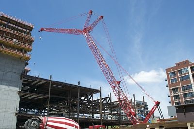 MLC300 crawler crane at North America's largest convention center.