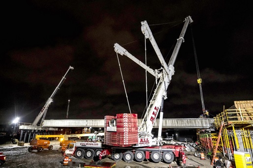 AllCranes_MichStBridge_032022_4843 crane image