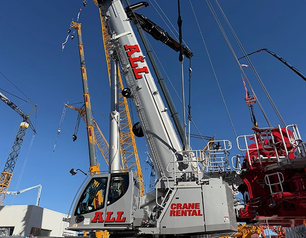 Liebherr LTM 1400-6.1 Silver Bullet at Conexpo