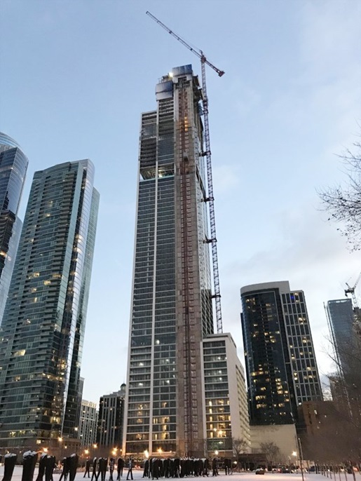 Potain MD 485 tower crane at the NEMA Chicago apartment tower.