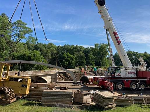 precast bridge crane lift