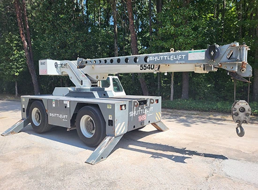 2011 Shuttlelift 5540F