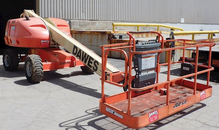 2011 JLG 400S